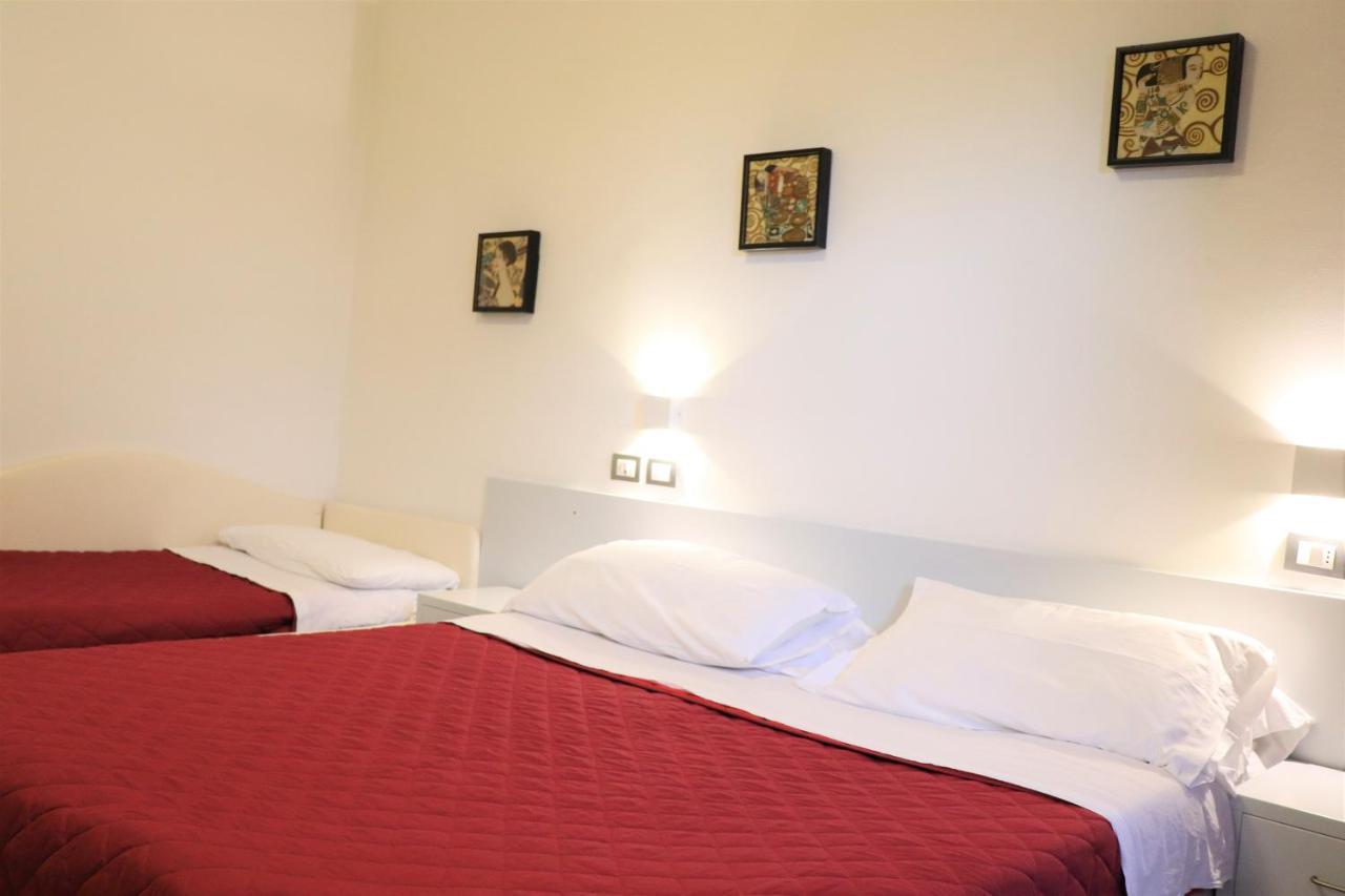 Hotel Morolli ريميني المظهر الخارجي الصورة