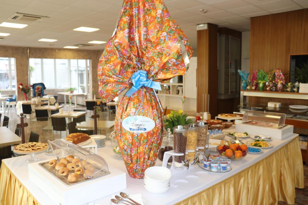 Hotel Morolli ريميني المظهر الخارجي الصورة
