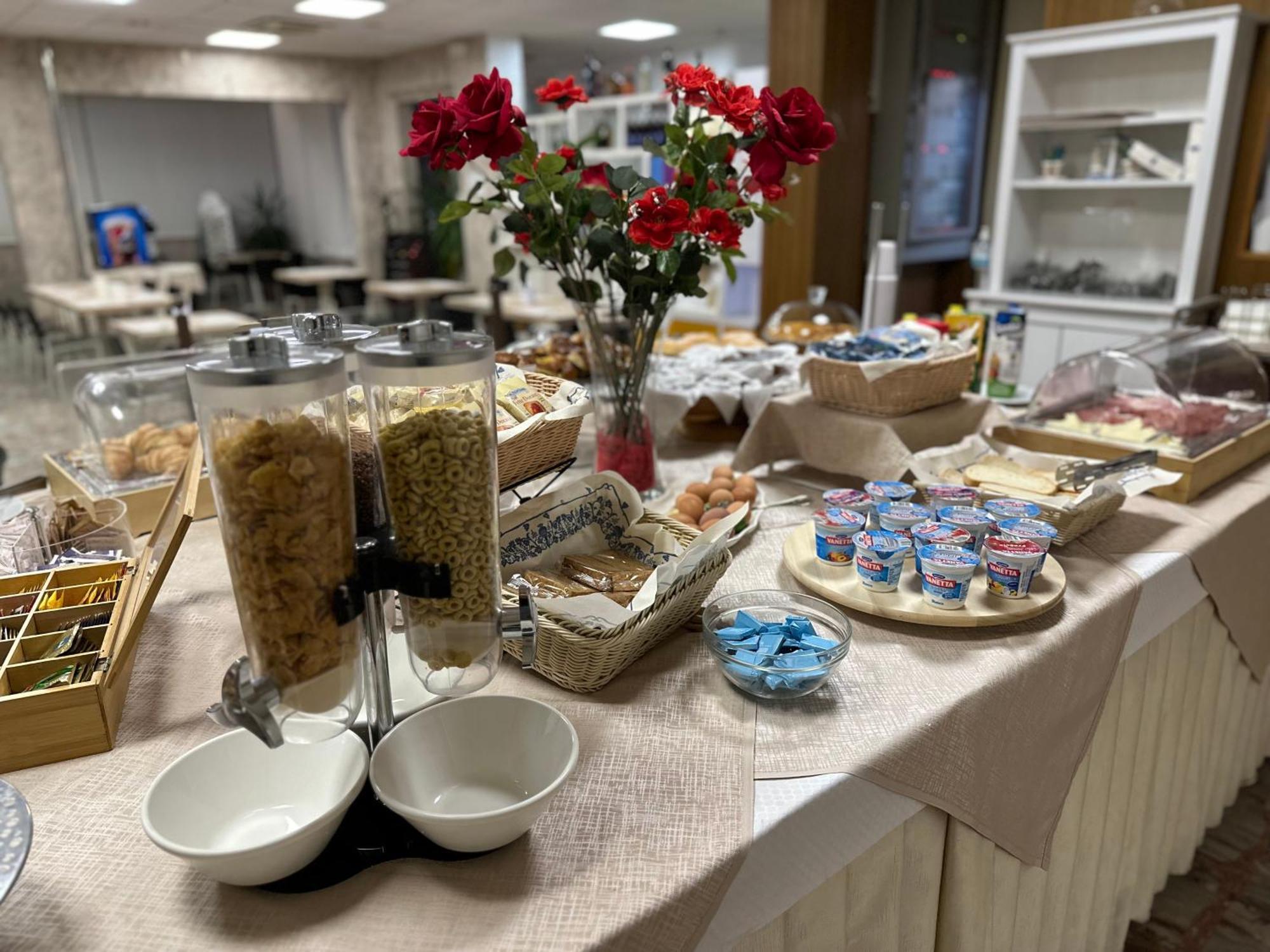 Hotel Morolli ريميني المظهر الخارجي الصورة