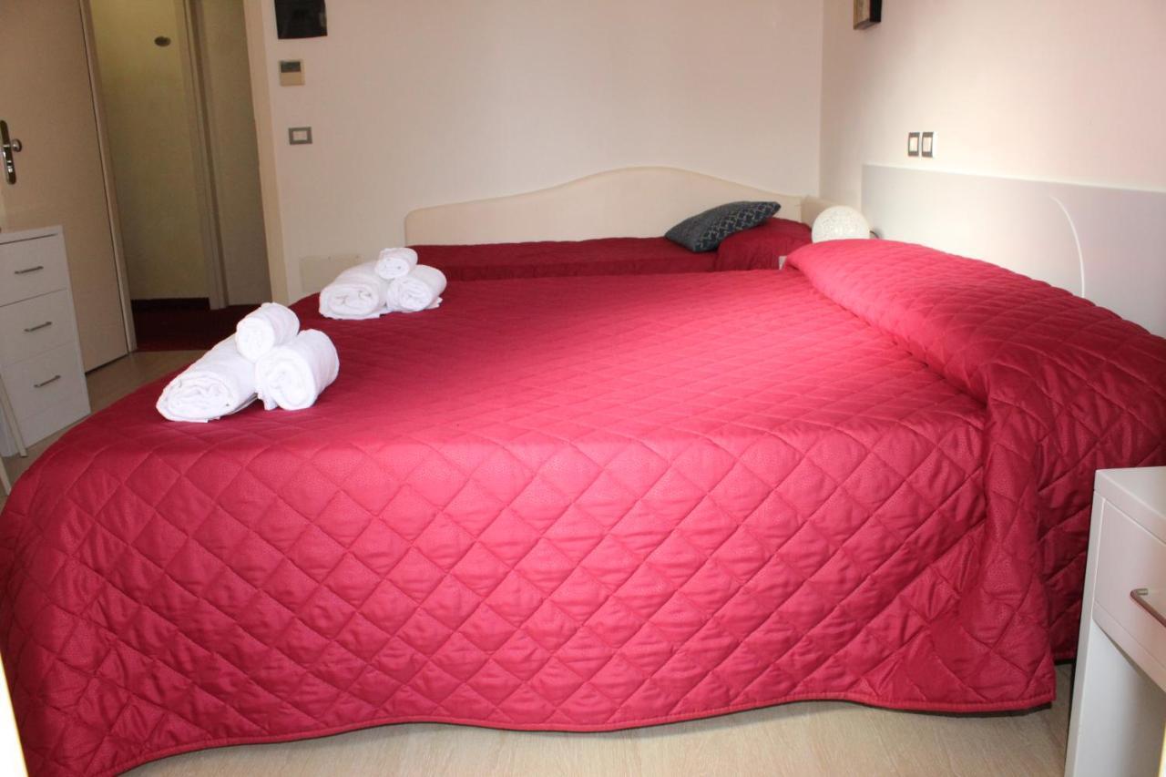 Hotel Morolli ريميني المظهر الخارجي الصورة
