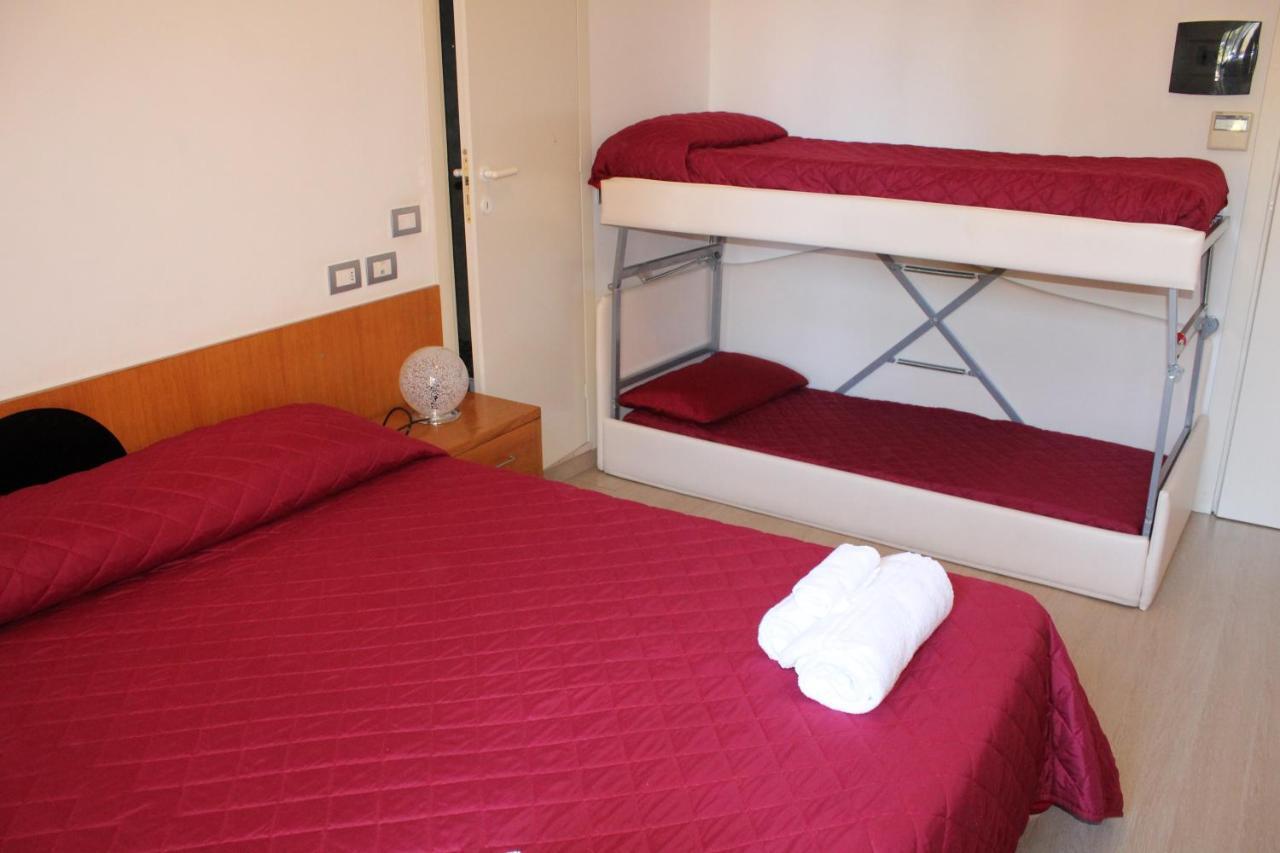 Hotel Morolli ريميني المظهر الخارجي الصورة