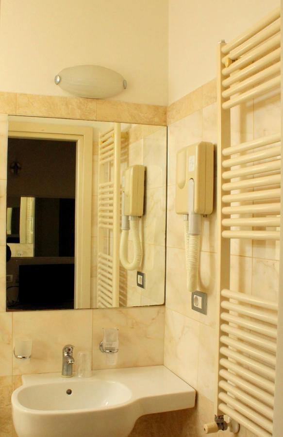 Hotel Morolli ريميني المظهر الخارجي الصورة